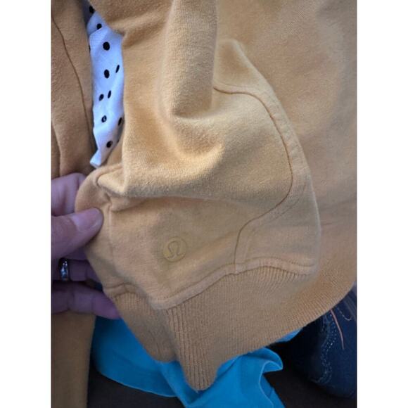 Lululemon Women's Scuba Tan Beige Thumbholes Soft Pocket Pullover Hoodie Size 0 - Picture 8 of 8